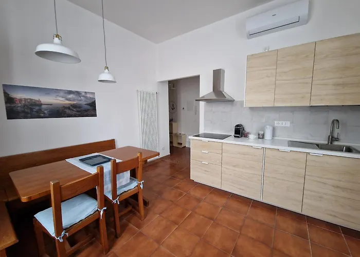 Ancora Qui, Nel Golfo Dei Poeti La Spezia